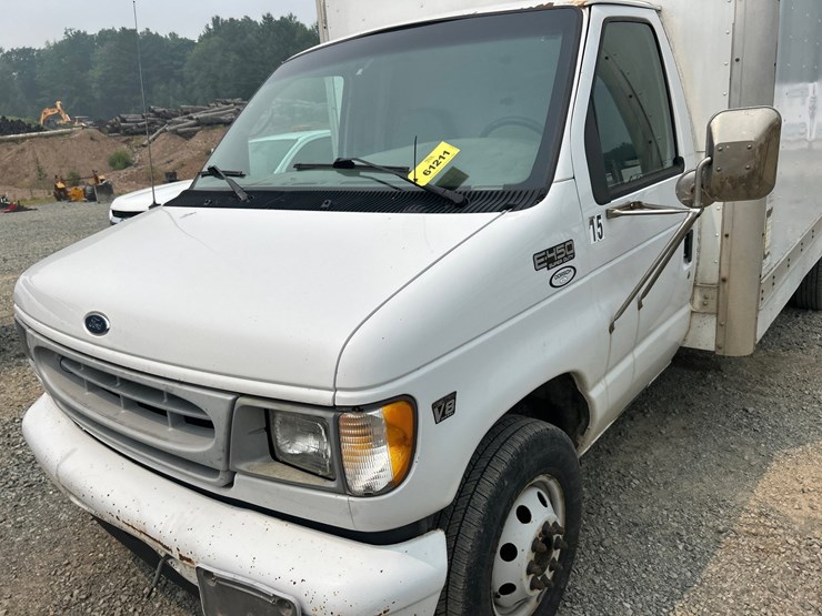 2002-ford-e450-image-14