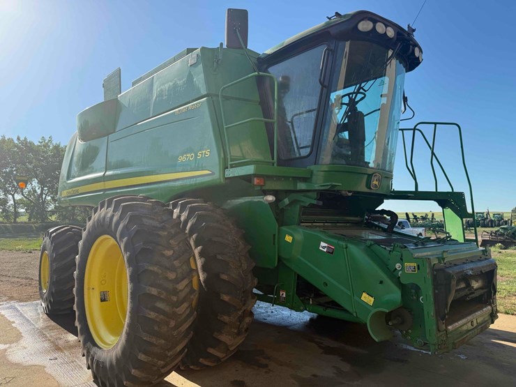 2011-john-deere-9760-combine-image-12