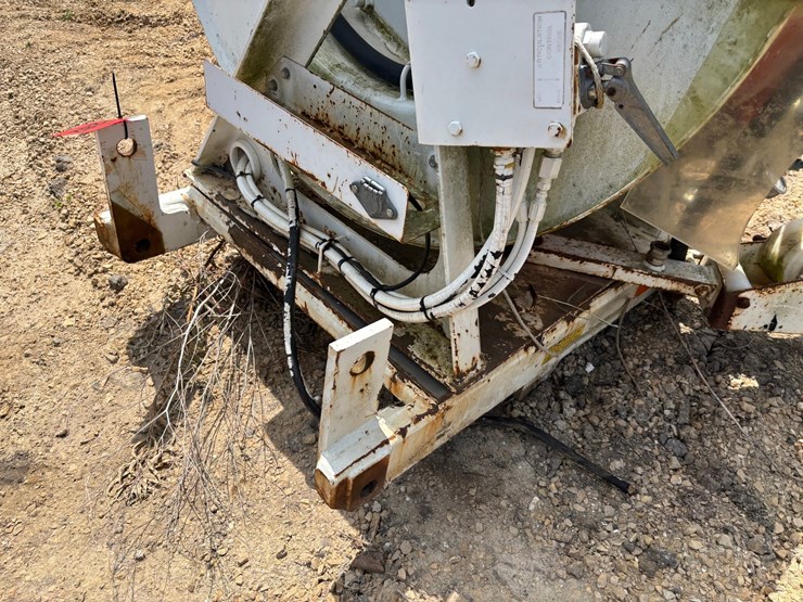 #2282-•-hose-reel-on-mount-image-10