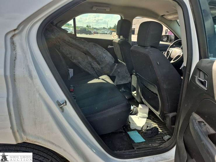 2015-chevrolet-equinox-image-28