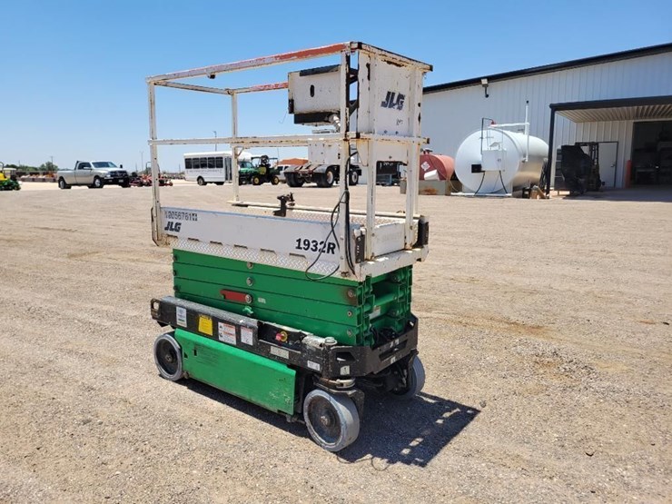 2018-jlg-1932r-image-7