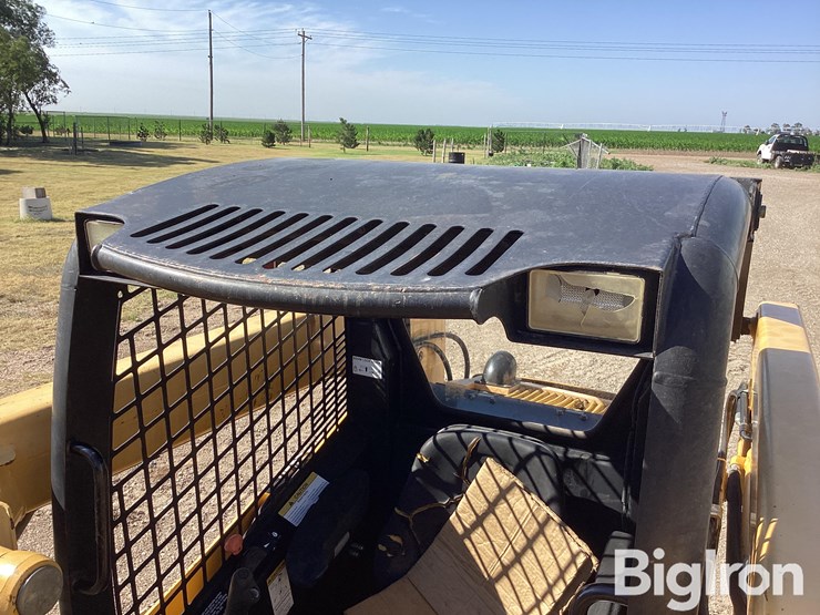 2003-john-deere-250-image-16