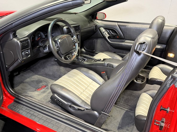 #1517-•-2002-chevrolet-camaro-ss-image-63