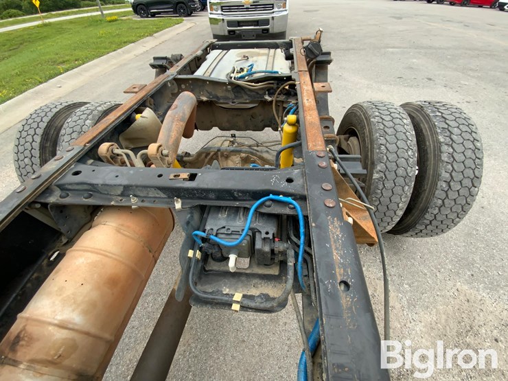 2013-ford-f550-xl-image-18