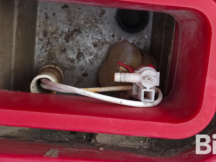 ritchie-heated-livestock-waterer-image-9