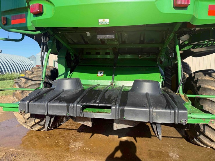 2011-john-deere-9760-combine-image-18