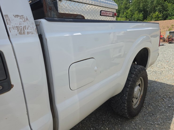 2013-ford-f350-image-23