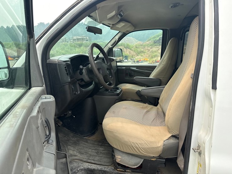 2007-chevrolet-3500-image-25
