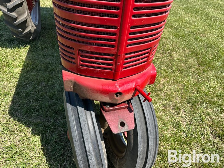 1948-farmall-h-2wd-tractor-w/automatic-mfg-cab-image-13