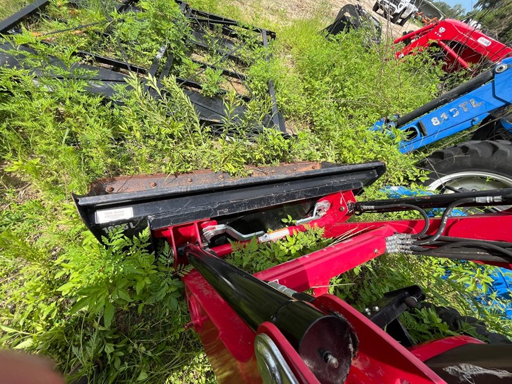 2022-mahindra-1635s-compact-utility-tractor-w/loader-image-13