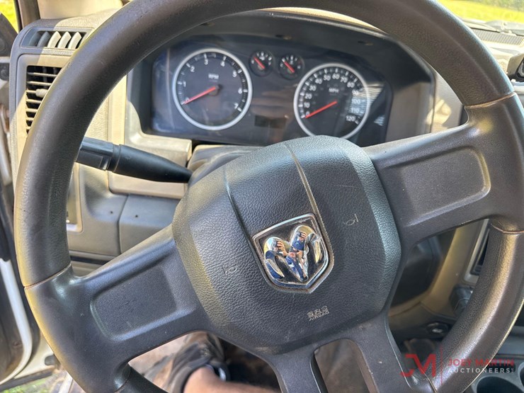 2012-dodge-3500hd-image-34