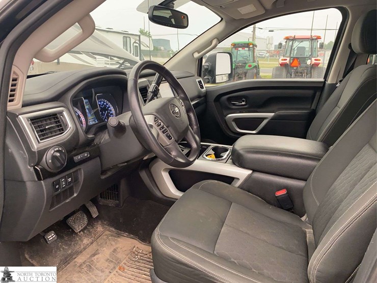 2017-nissan-titan-image-11