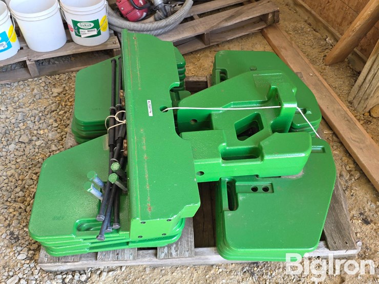 john-deere-weight-bracket-&-suitcase-weights-image-4