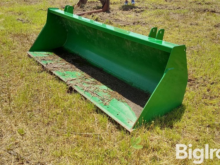 john-deere-8-image-1