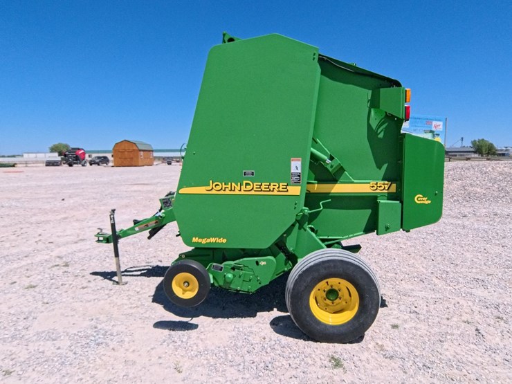 john-deere-557-image-1