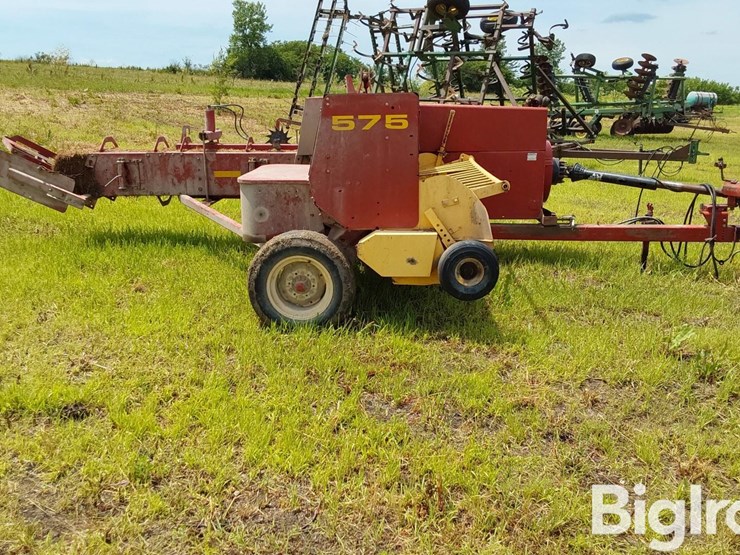 2001-new-holland-575-image-4