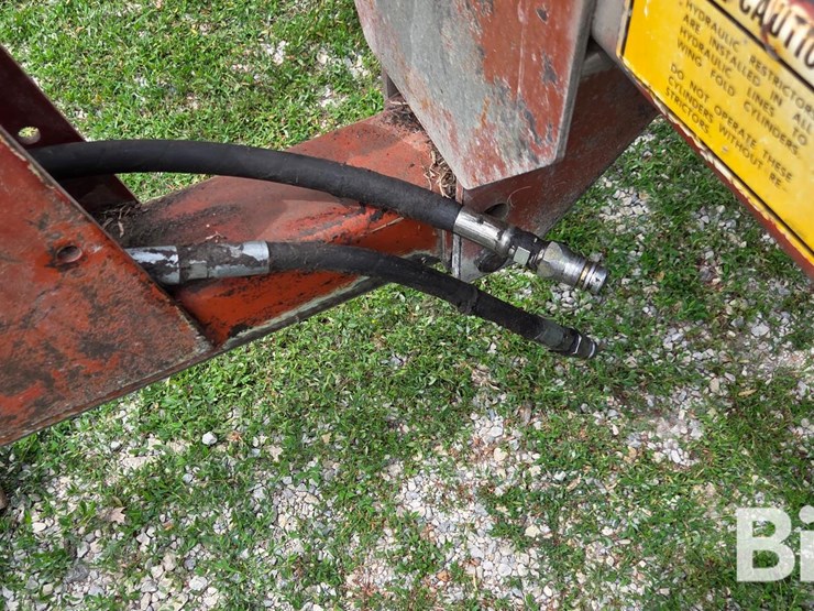massey-ferguson-820-image-10