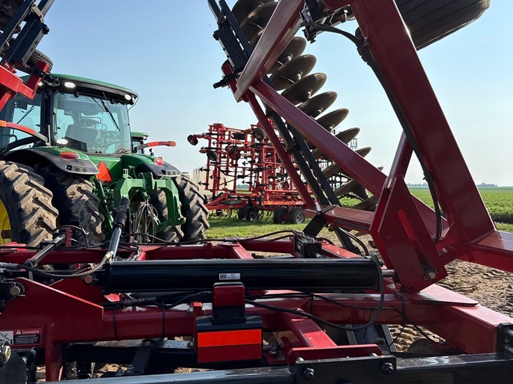 2012-case-ih-370-image-30
