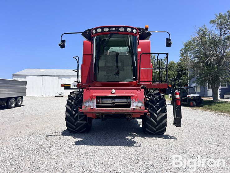 2009-case-ih-5088-image-2