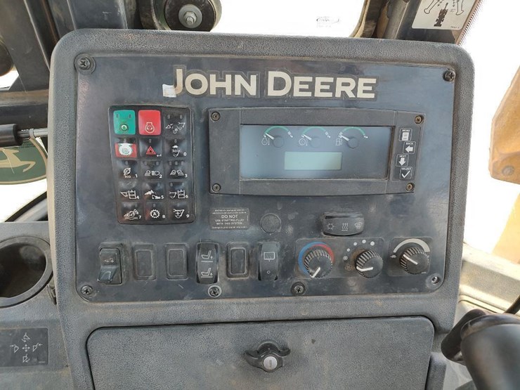 2016-deere-310sl-hl-image-34