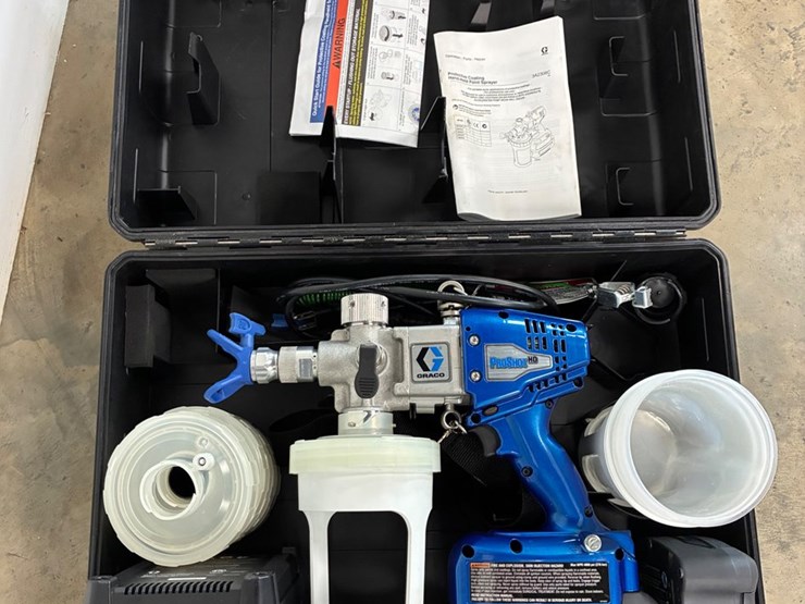 #9922-•-graco-paint-sprayer-image-1