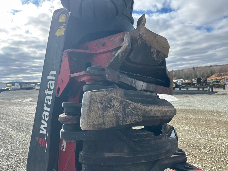 2016-deere-2154d-image-29