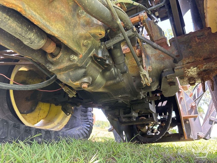 john-deere-4600-image-29