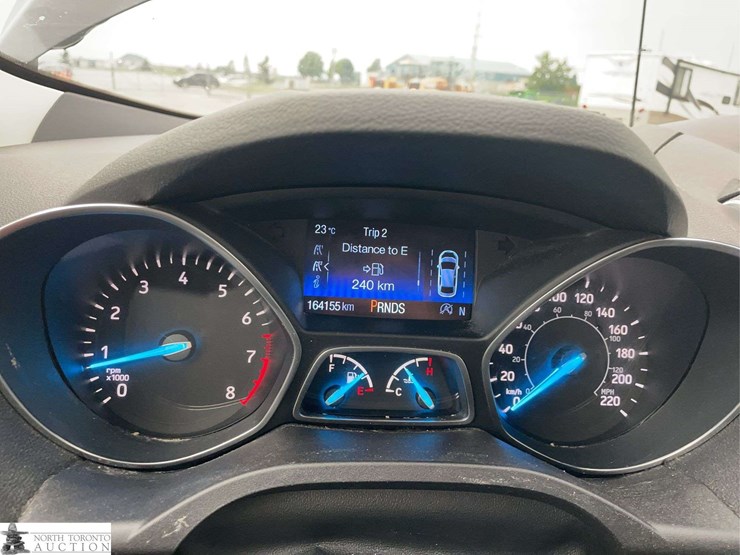 2019-ford-escape-image-12
