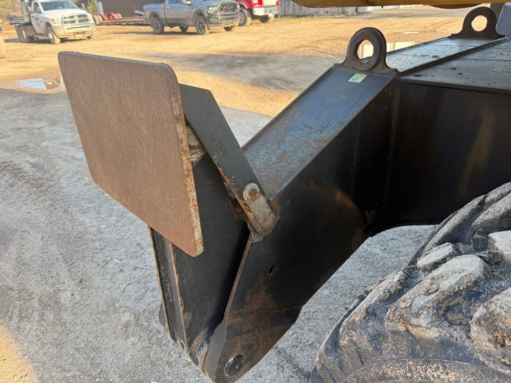 #1298-•-caterpillar-m318d-material-handler-image-48