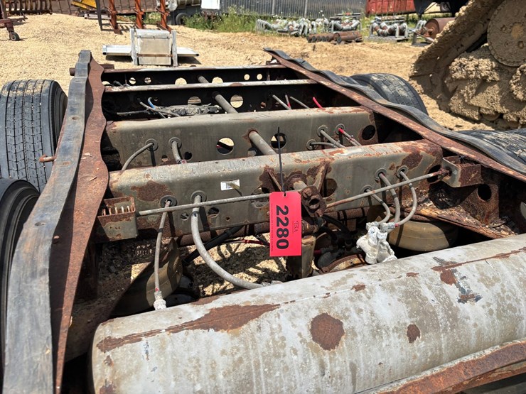 #2280-•-set-of-tandem-axles-image-8