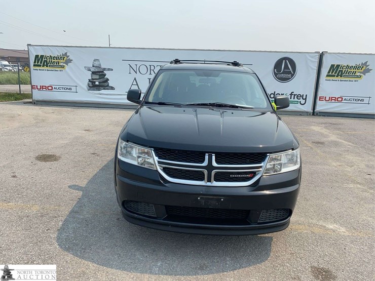 2015-dodge-journey-image-2