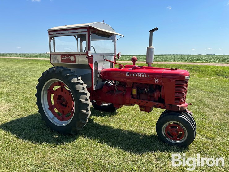 1948-farmall-h-2wd-tractor-w/automatic-mfg-cab-image-3