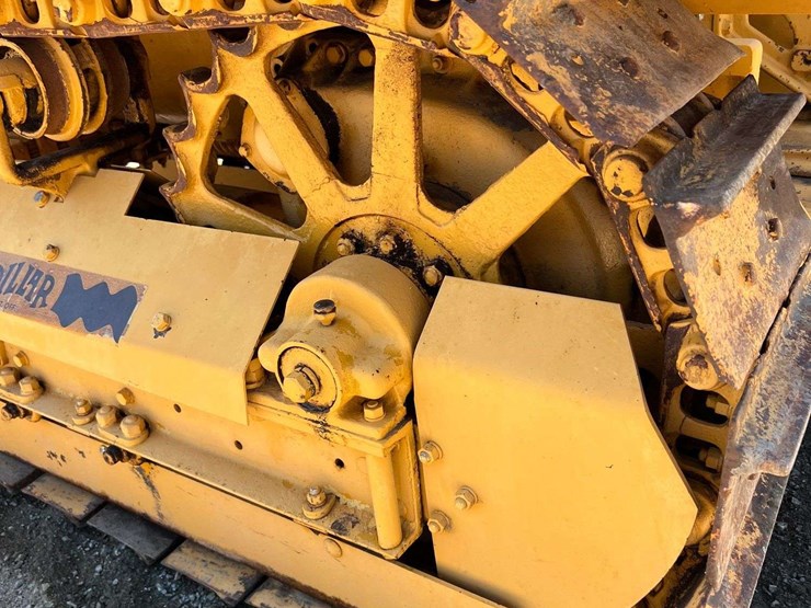 caterpillar-thirty-image-28