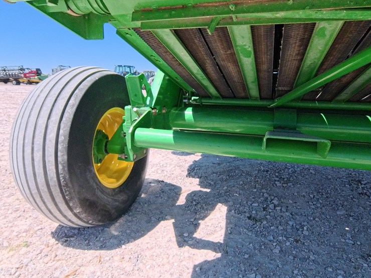 john-deere-557-image-40