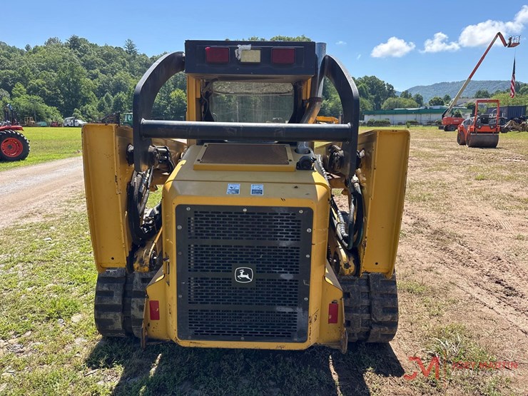 deere-ct332-image-12