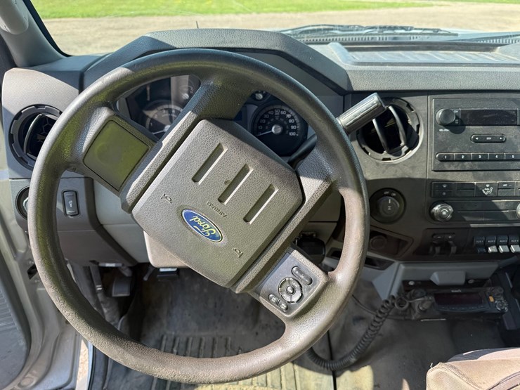 2011-ford-f350-image-48