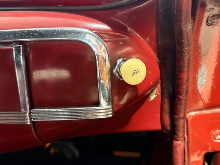 #1880-•-1947-plymouth-deluxe-convertible-image-30