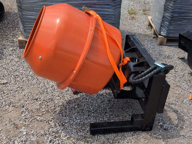 iranch-mini-skid-steer-mixing-bucket-irlmb-image-1