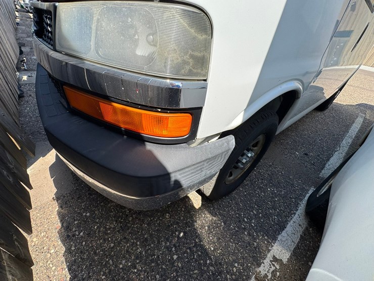 #1896-•-2008-chevy-express-van-image-27