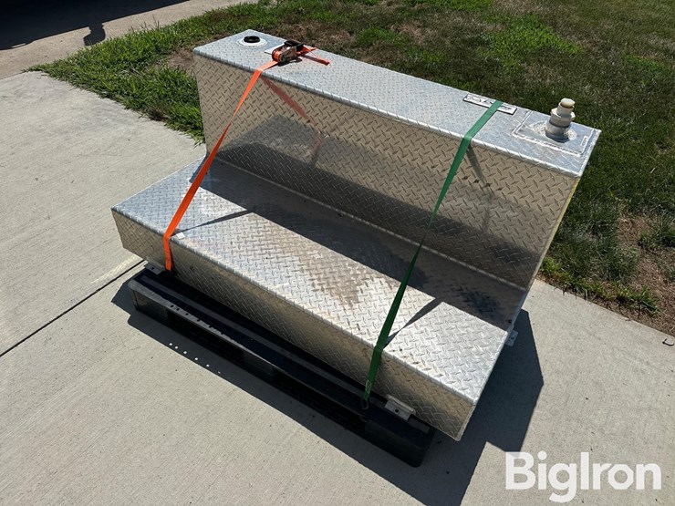 deezee-portable-aluminum-fuel-tank-image-1