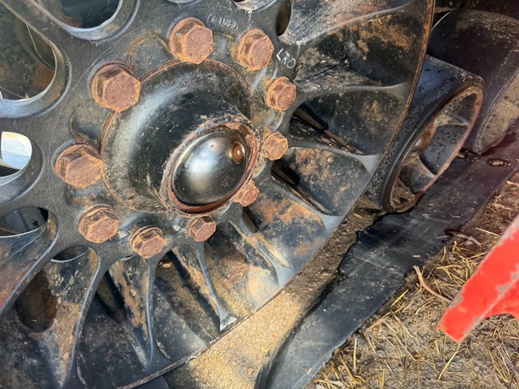 2014-case-ih-470-image-12
