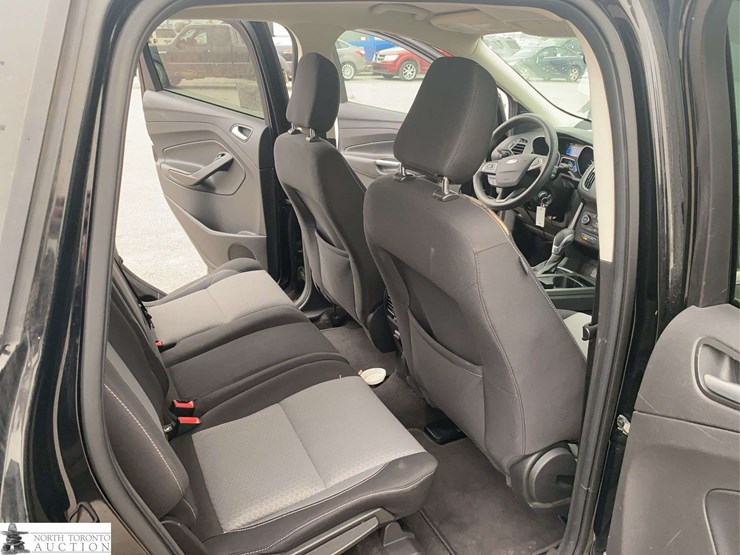 2018-ford-escape-se-image-16