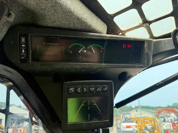 2023-deere-331g-image-24