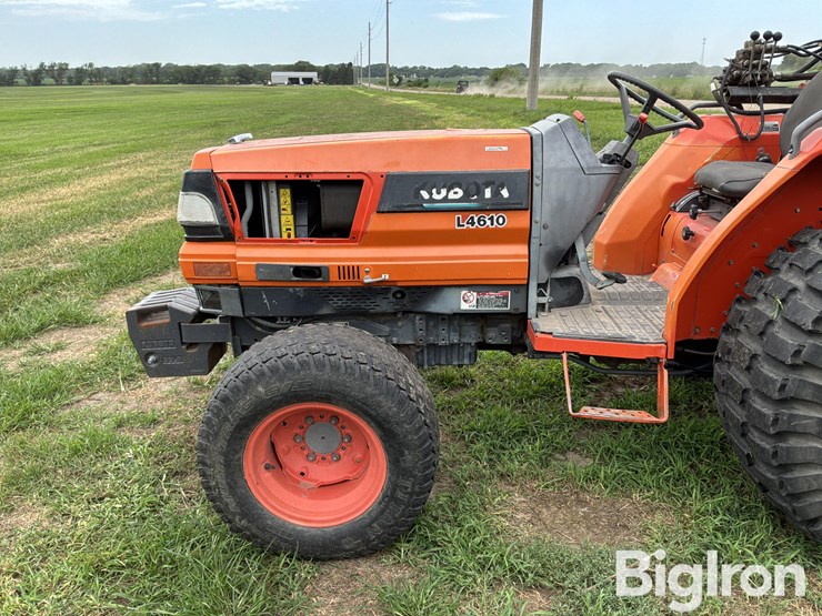 2001-kubota-l4610-image-10