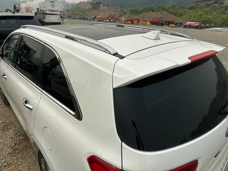 2016-kia-sorento-sx-image-14