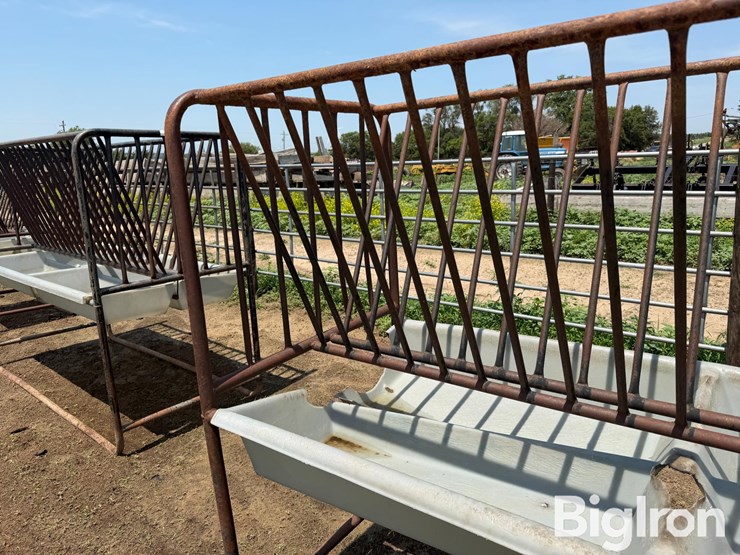 horse-hay-feeder-image-15