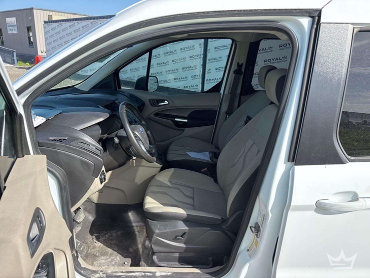 2017-ford-transit-connect-image-10