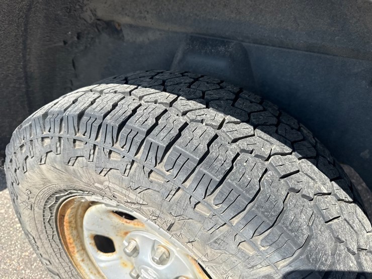 2014-dodge-1500-image-48