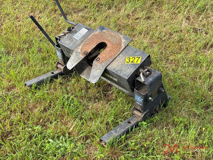 reese-kwik-slide-fifth-wheel-hitch-image-4