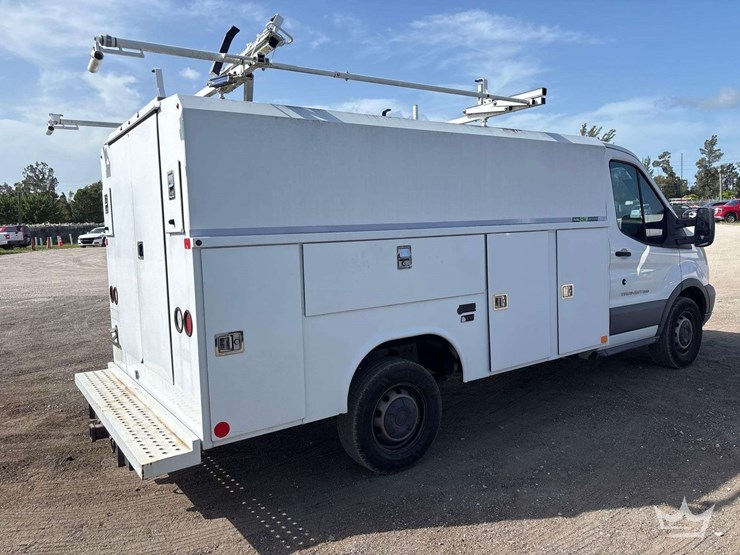 2015-ford-transit-image-4